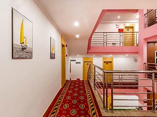 Yimi Hotel (Guangzhou East Lake subway station  Pearl River night tour Terminal)