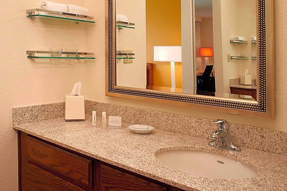 Sonesta ES Suites Chicago Waukegan Gurnee