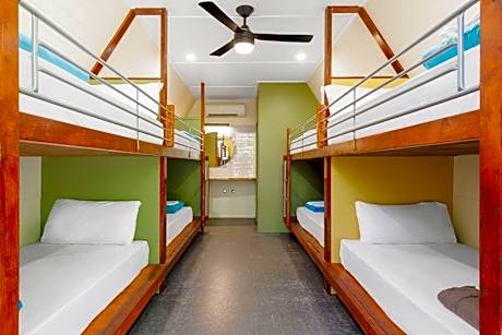 8 Bed Mixed Community Dorm