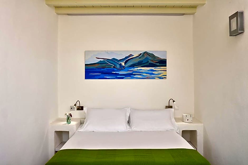 Crossroads Inn Traditional Lodging