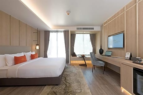 Grand Deluxe Room with Canal View