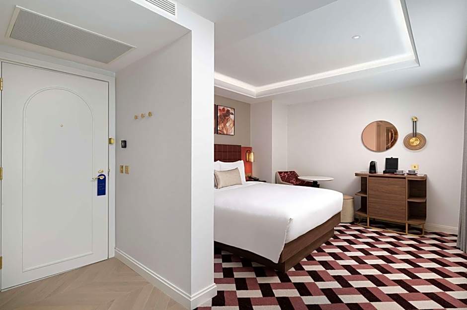 Lost Property St Pauls London, Curio Collection By Hilton