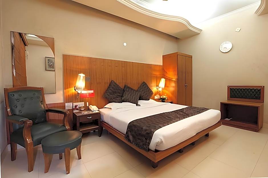 Royal Castle Grand