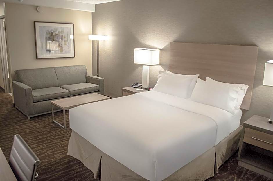 Holiday Inn Fargo By IHG