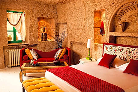 Hezen Cave Hotel
