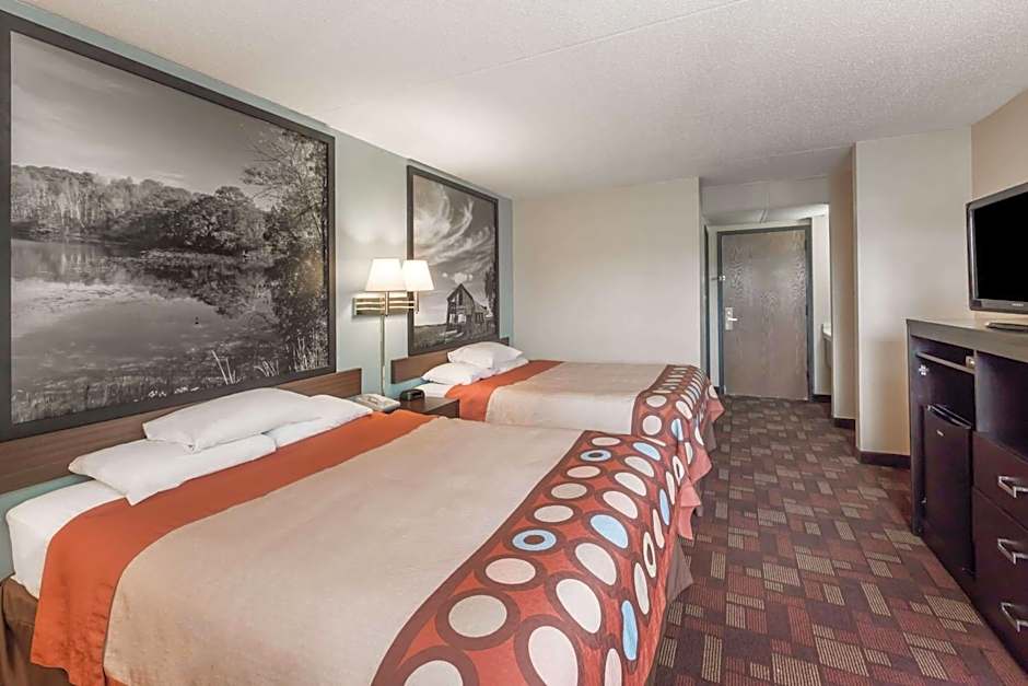 Super8 by Wyndham Luverne I90
