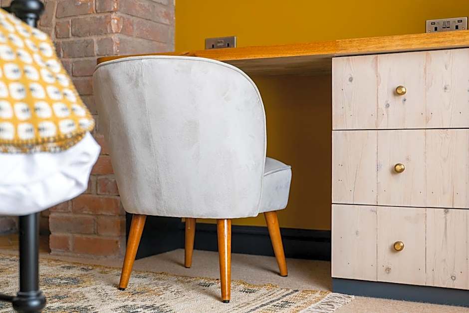 The Sheep and Penguin