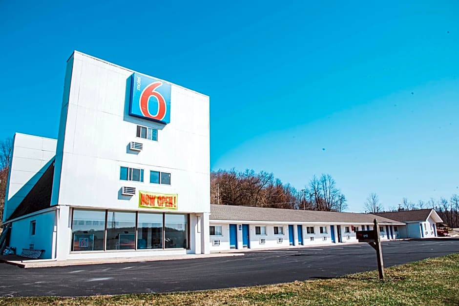 Motel 6 Bellville, OH - Mid-Ohio