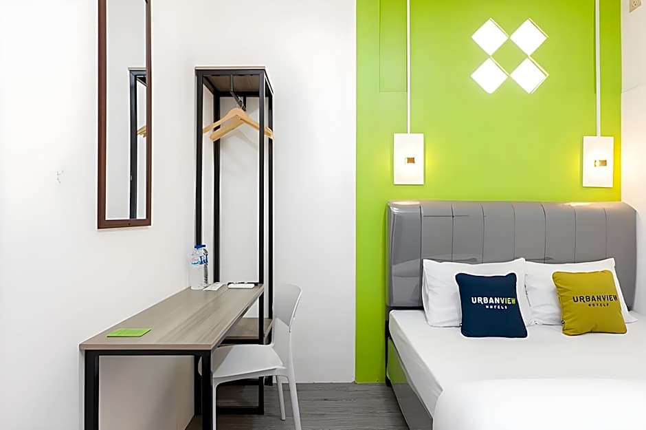 Urbanview Don Juan Pondok Gede by RedDoorz