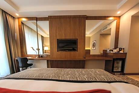 Deluxe Double Room - Non-Smoking