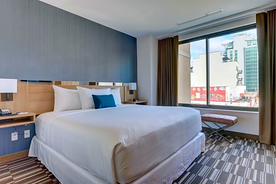 Microtel Inn by Wyndham Long Island City