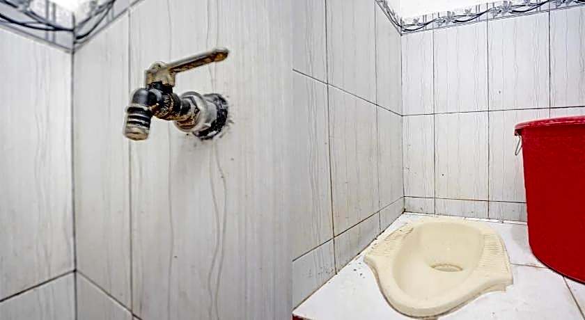 OYO Life 92937 Kost Putri Sarkara Syariah