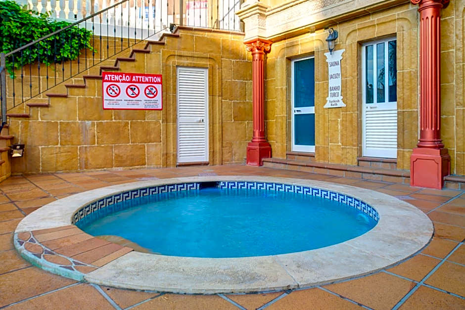 Choromar Apartments