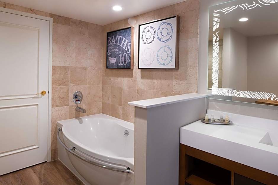 Renaissance Newport Beach Hotel