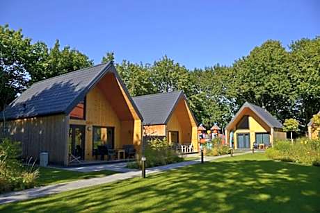 Ośrodek Wypoczynkowy Zapach Drewna Resort & Lake