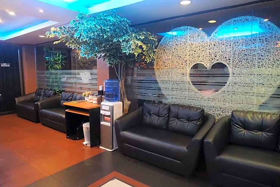 Bangkok Travel Suites Hotel