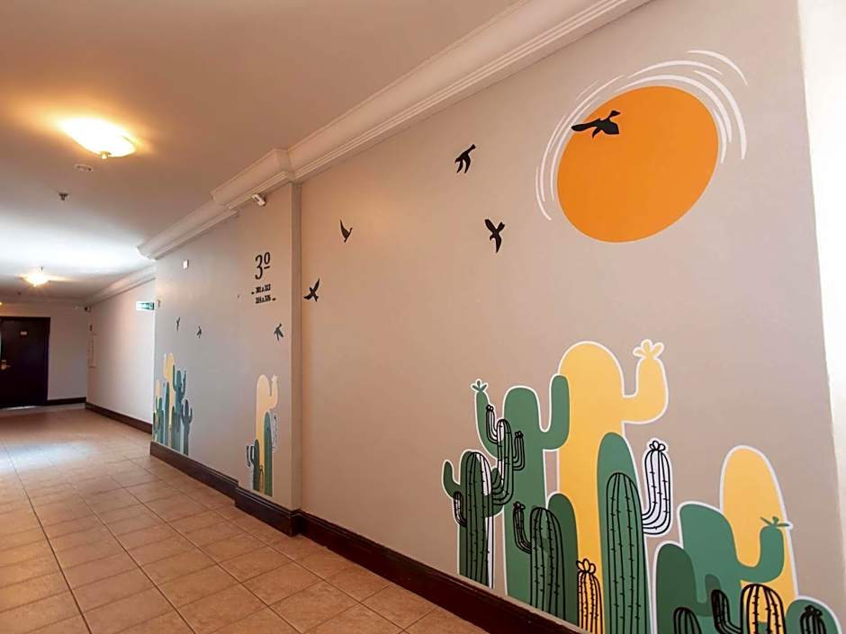 Ibis Styles Presidente Prudente, Portal of the West