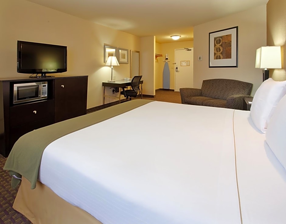 Holiday Inn Express Hotel Union City