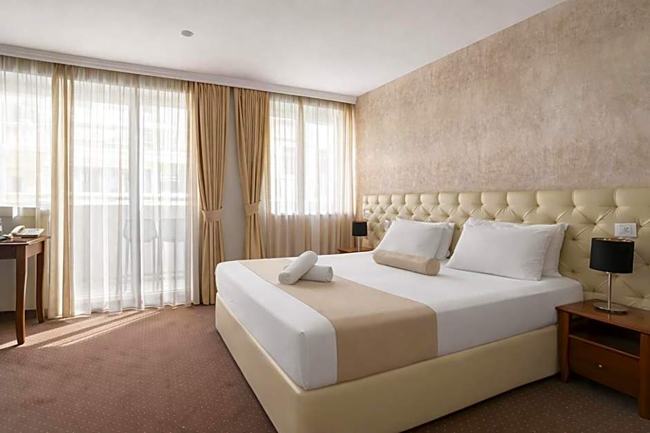 Alexandar Square Boutique Hotel