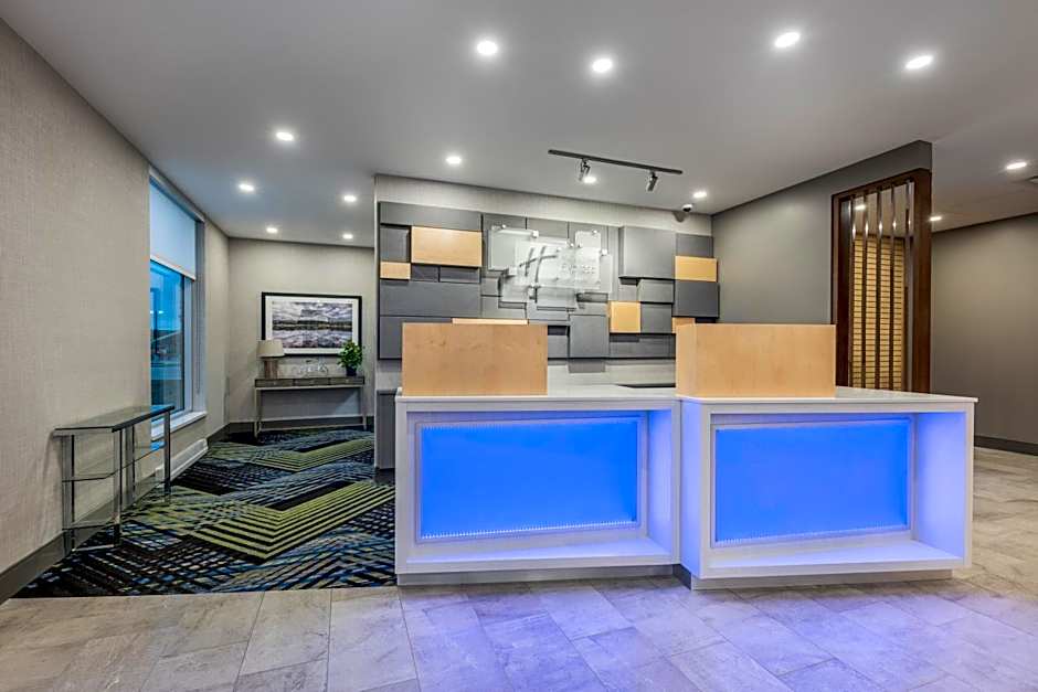 Holiday Inn Express and Suites Moncton North By IHG