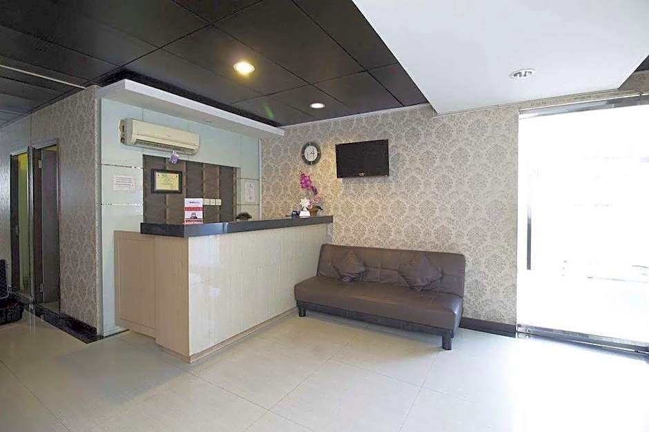 RedDoorz @ Mangga Besar 2