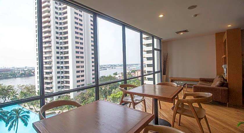 Riverine Place Hotel and Residence