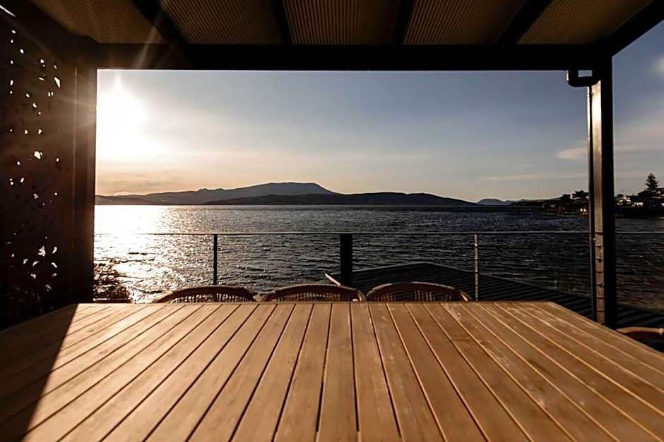 Beachfront Paradise in Opossum Bay