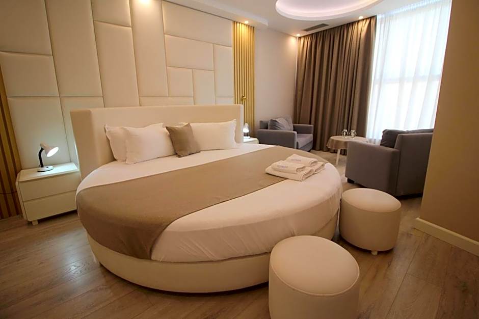 Hotel Strora