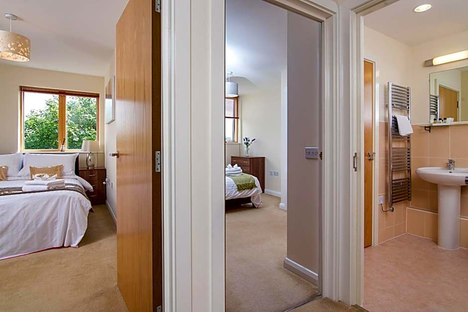 Mica Point City Centre Apartment