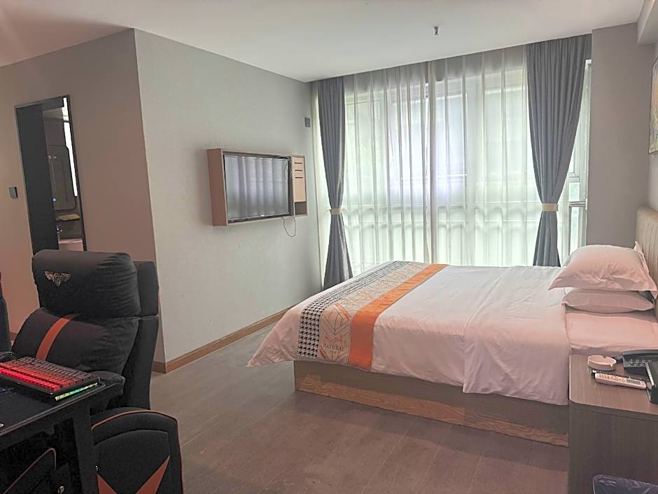 7 Days Inn Chongqing Pengshui Peng Penghu Huayuan