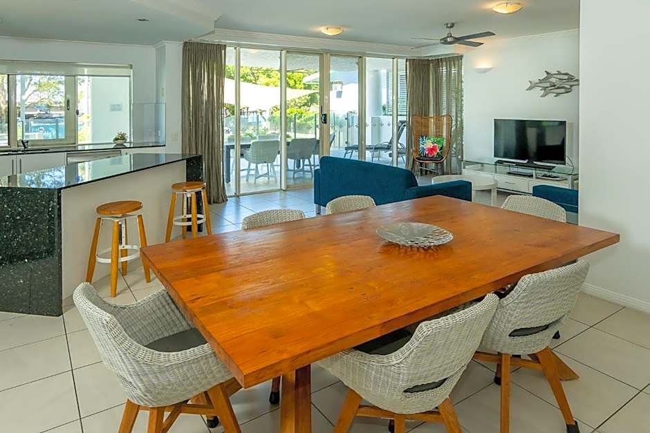 Waters Edge Apartments