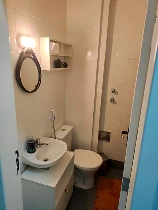 Apê completo em Copacabana/RJ.