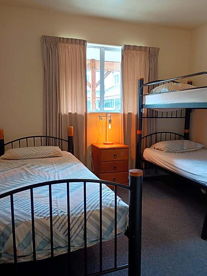 Howard's Mountain Lodge