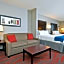 Holiday Inn Express & Suites Utica