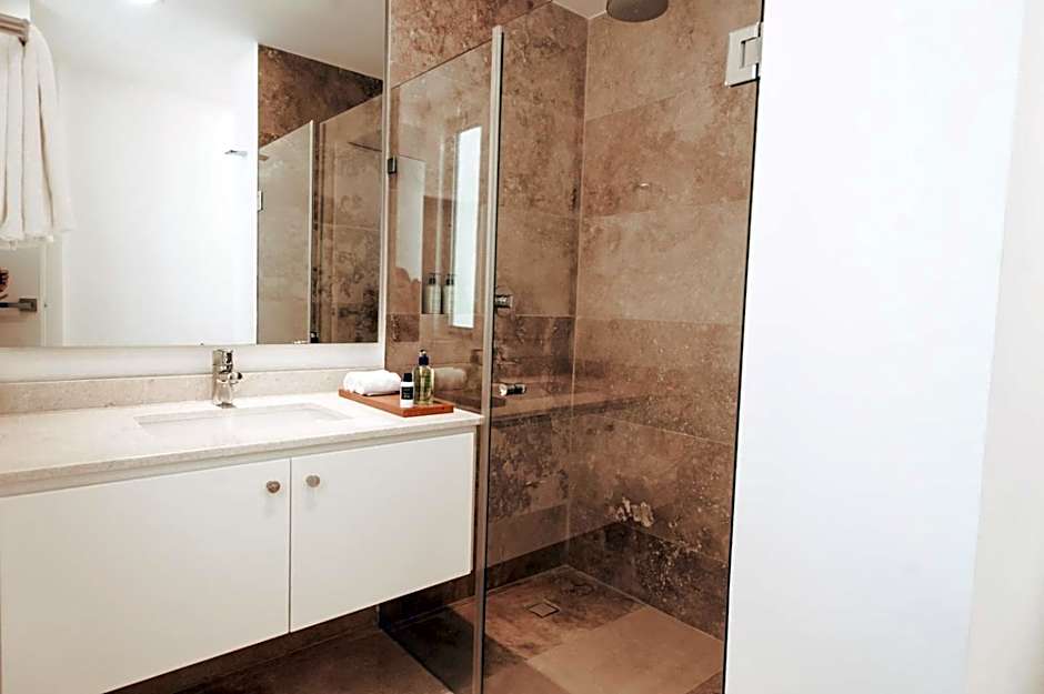 Antera Hotel & Residences