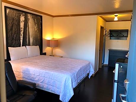 Queen Room