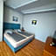 Velvet Motel