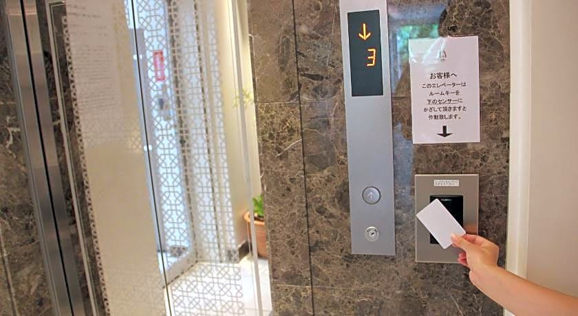 Okinawa Kariyushi Lch Izumizaki Kenchomae Hotel