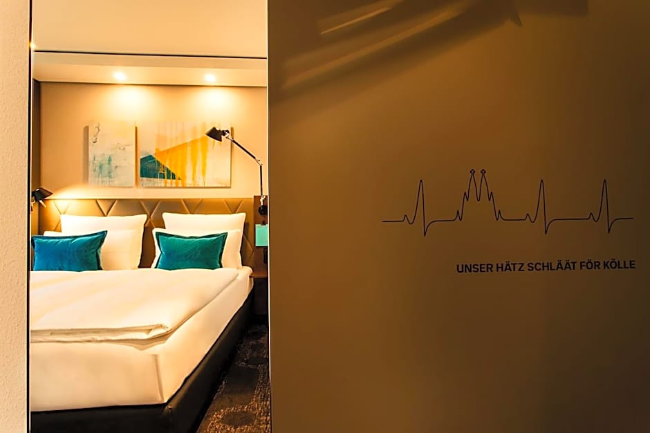 Motel One Köln-Neumarkt