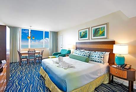 Standard Room, 1 King Bed, Ocean View