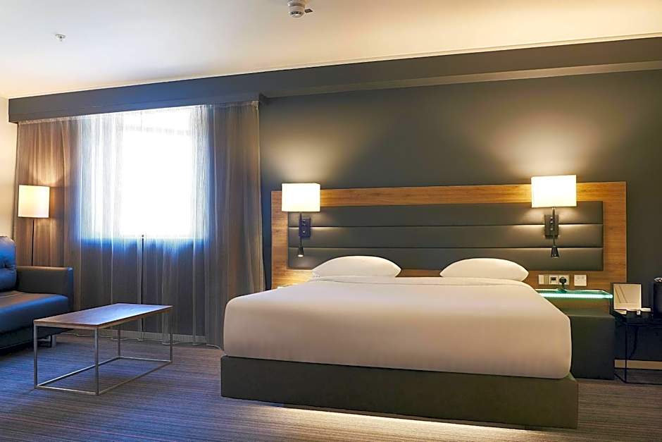 Moxy by Marriott London Stratford