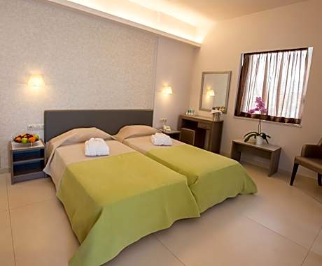 Economy Twin Room