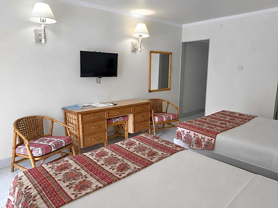 Sunbay Hotel- Daily Breakfast & Beach Access Included