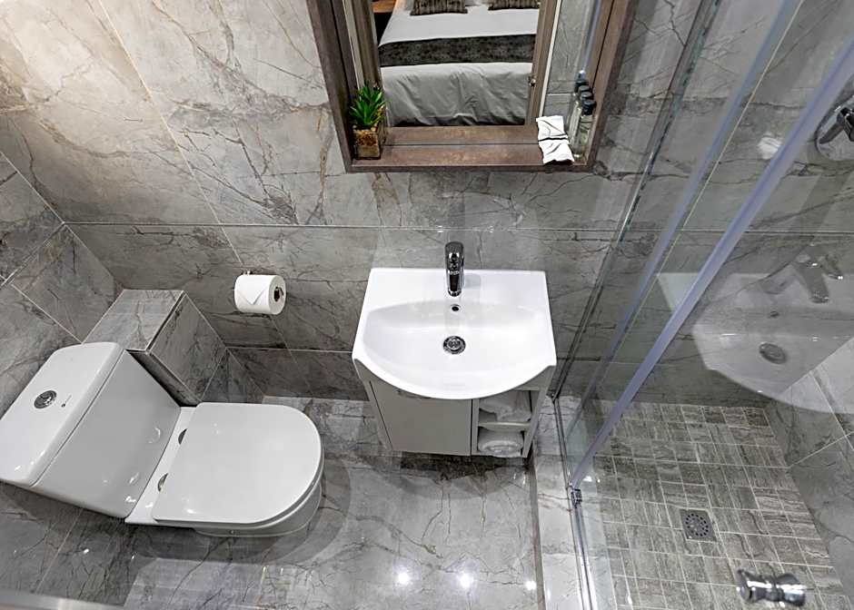 Luxe Suites Boutique Hotel