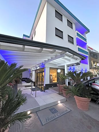 Hotel Clinton