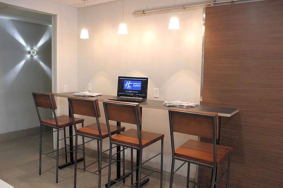 Holiday Inn Express Wilmington By IHG