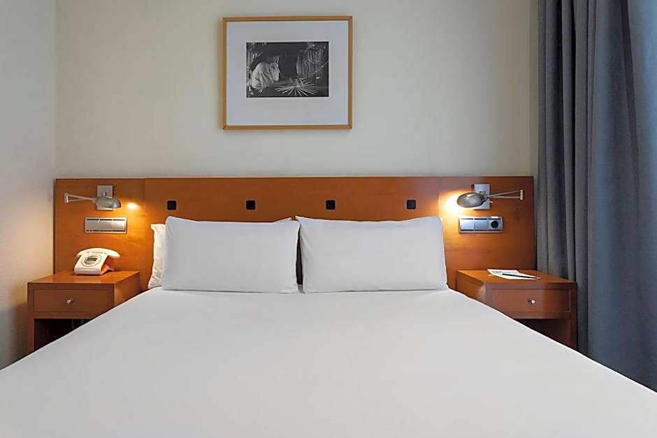 Petit Palace Cliper-Gran Via