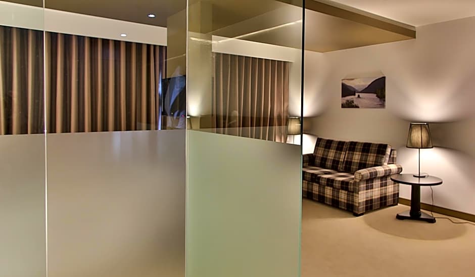 Delfim Douro Hotel