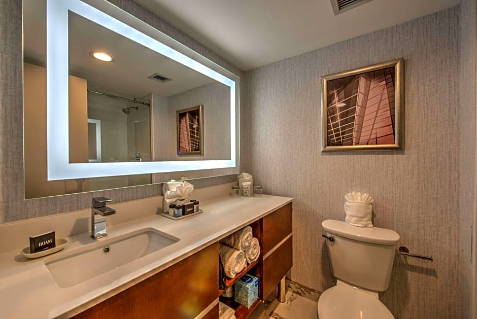 DoubleTree by Hilton Houston Brookhollow
