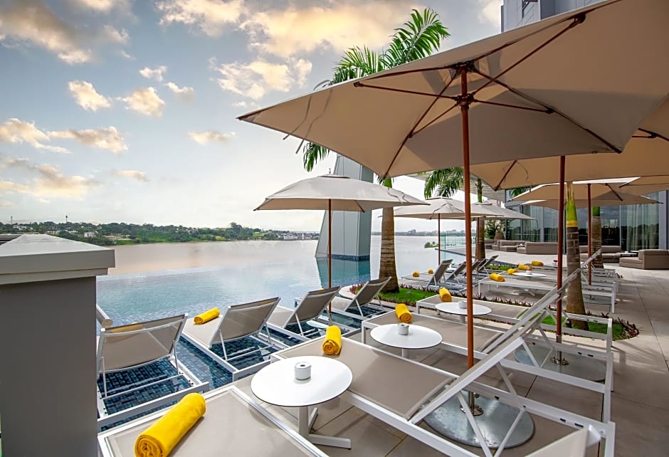 Noom Hotel Abidjan Plateau